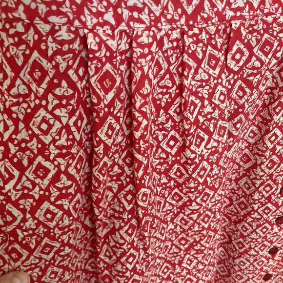 Red Ikat Like Print on Cream Background Dress V Front/Back Loose Fit Floral Med - Picture 6 of 10